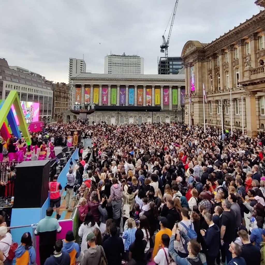 People watching the Birmingham Commonwealth Games