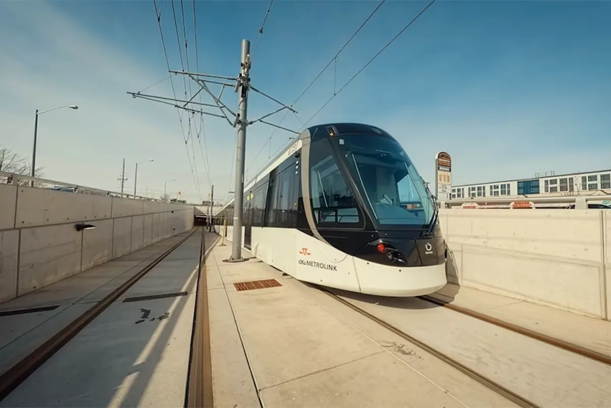 A train on a train track