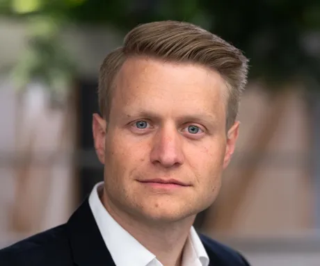 Simon Evans