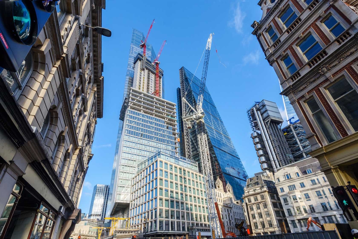 8 Bishopsgate from street level