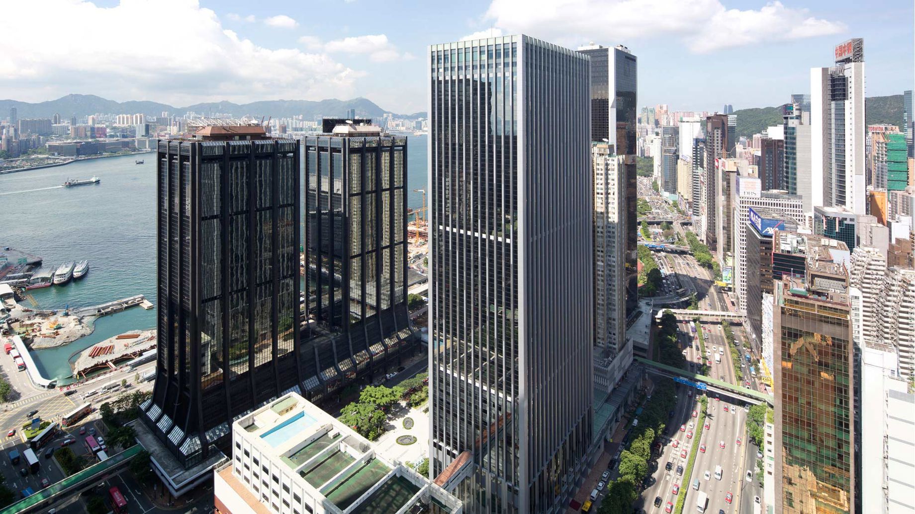 China Resources Building against the Hong Kong skyline