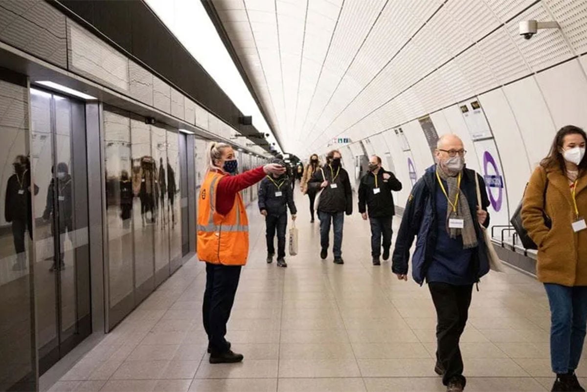 Dress rehearsal of a station evacuation