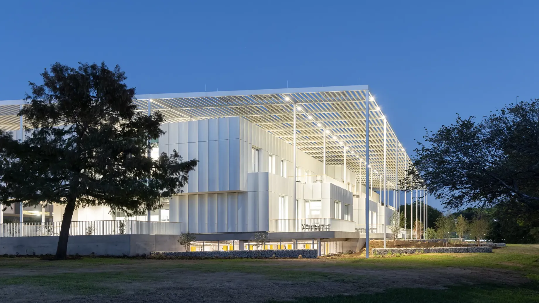 A building with a glass front.