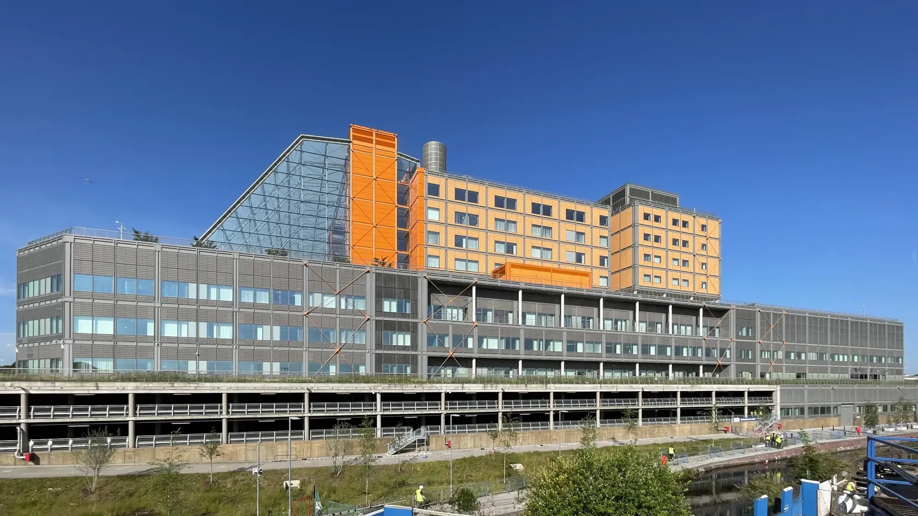 Midland Metropolitan University Hospital exterior