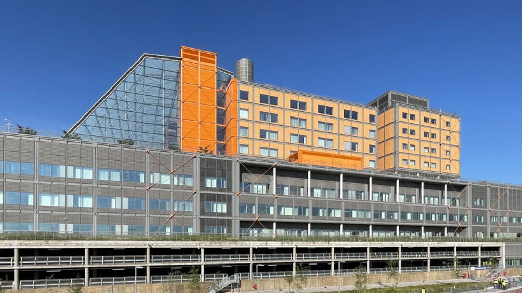 Midland Metropolitan University Hospital exterior