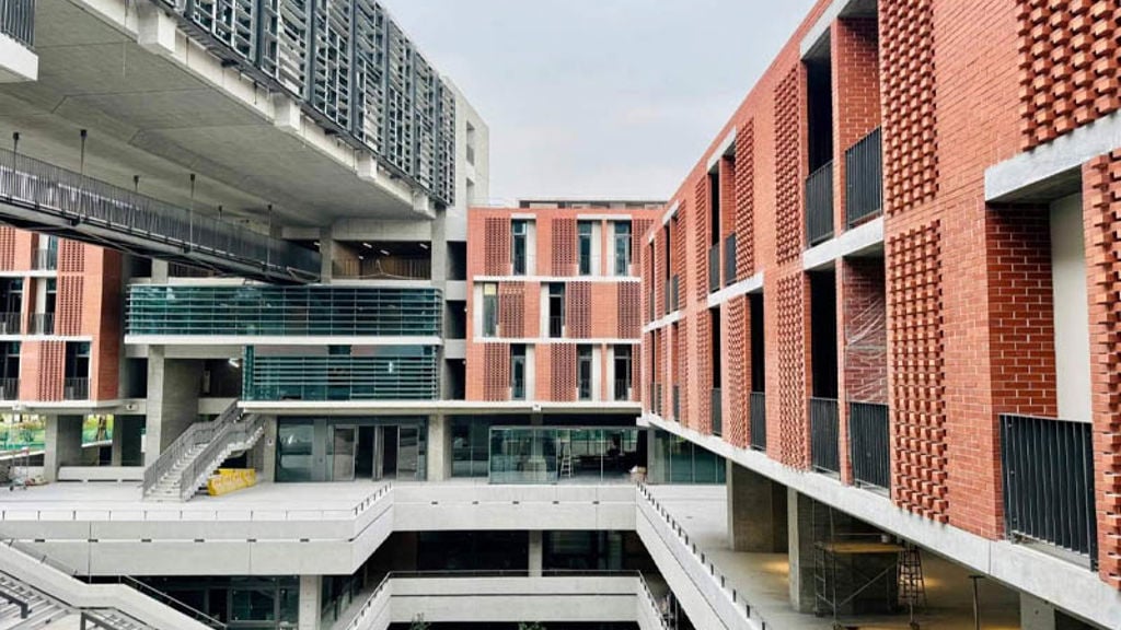 Exterior view of the National Taiwan University Humanities Building