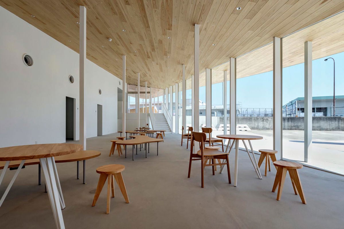 The airport side terminal featuring traditional Japanese timber joints