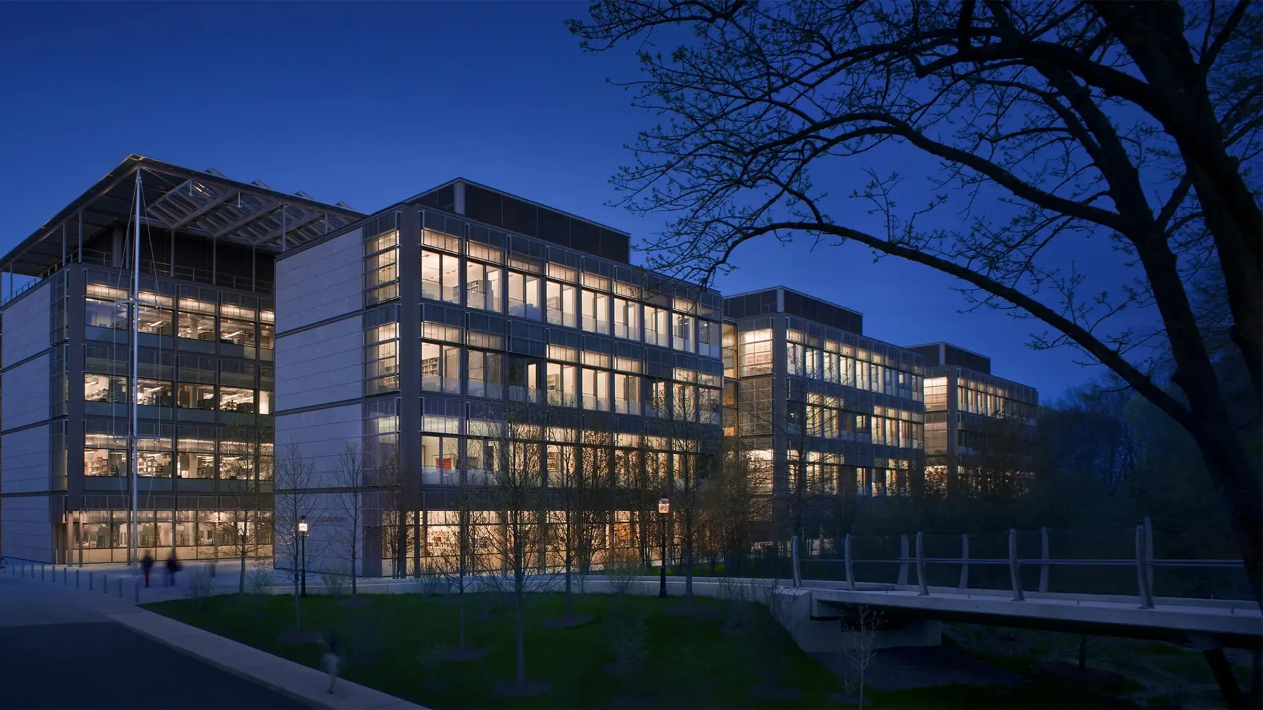 Night time imaeg of the Frick Chemistry Laboratory, Princeton university