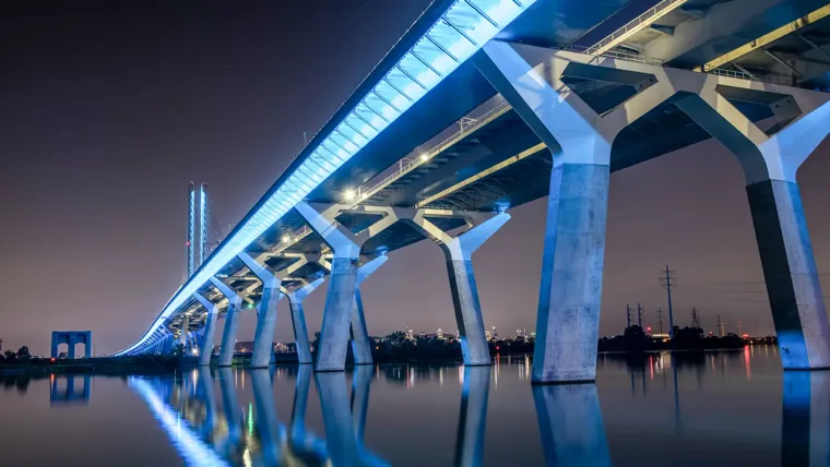A bridge with many lights.